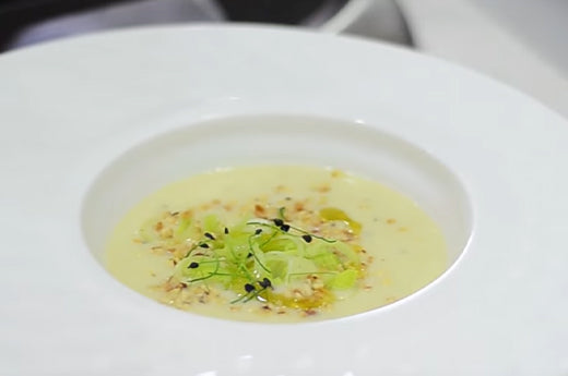 Cream soup with potatoes and leek & White tartufata Zigante