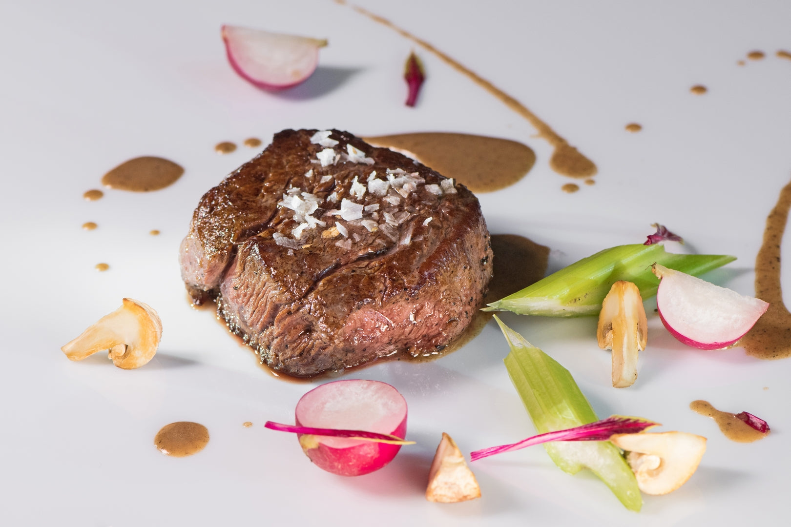 Beef tenderloin with White or Black minced truffle